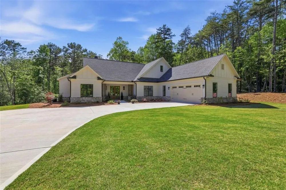 316 Glazenwood Drive Clarkesville, GA 30523