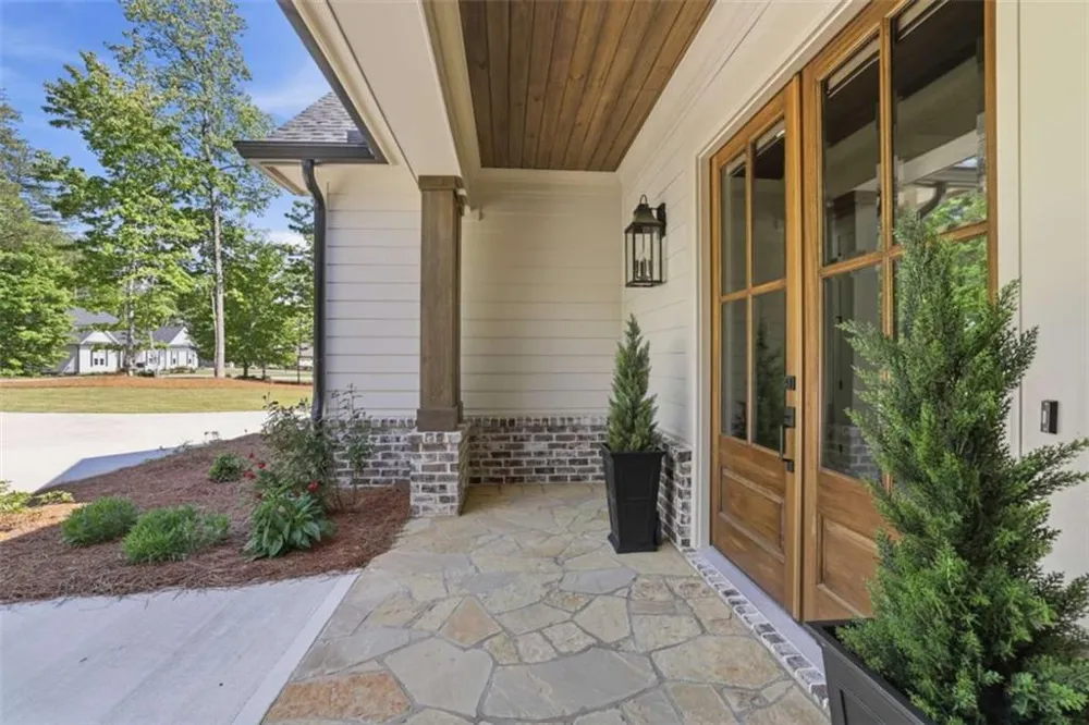 316 Glazenwood Drive Clarkesville, GA 30523