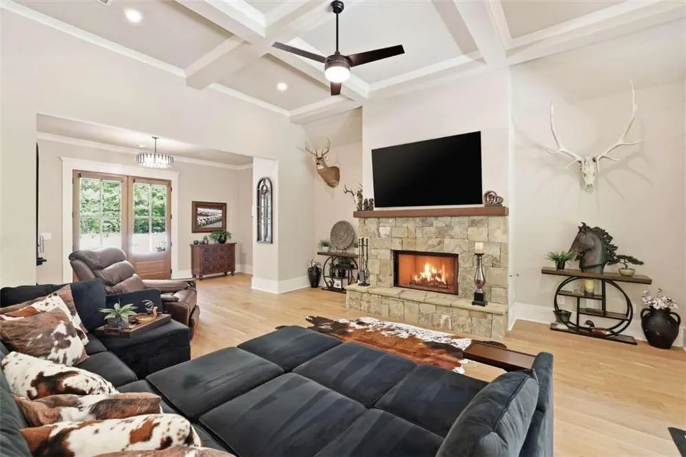 316 Glazenwood Drive Clarkesville, GA 30523