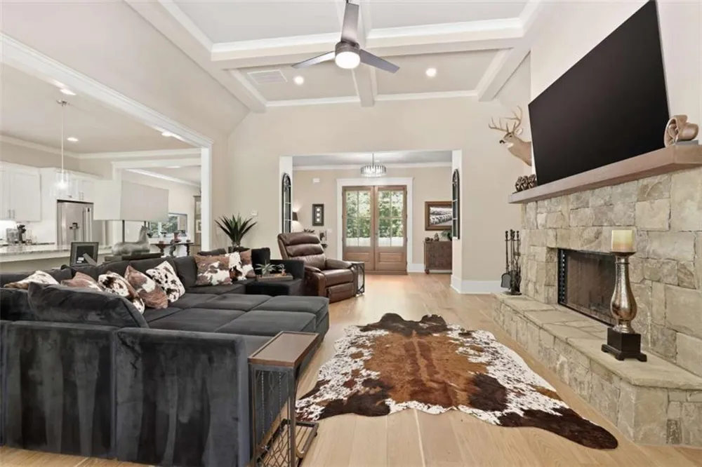 316 Glazenwood Drive Clarkesville, GA 30523