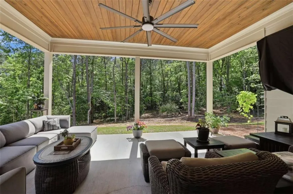 316 Glazenwood Drive Clarkesville, GA 30523