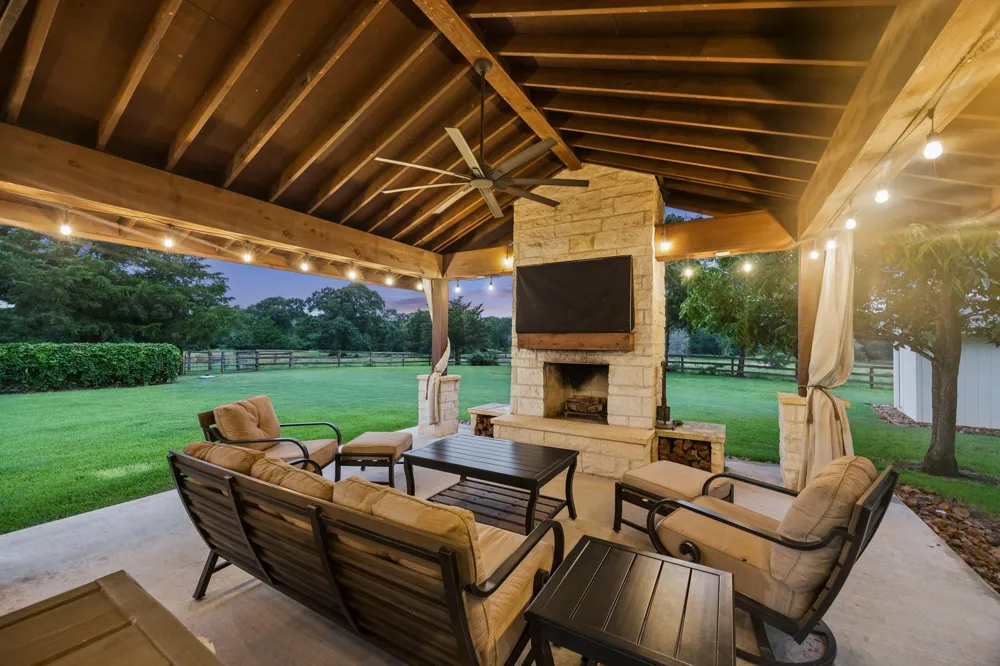 11182 Fm 1094 Road Cat Spring, TX 78933