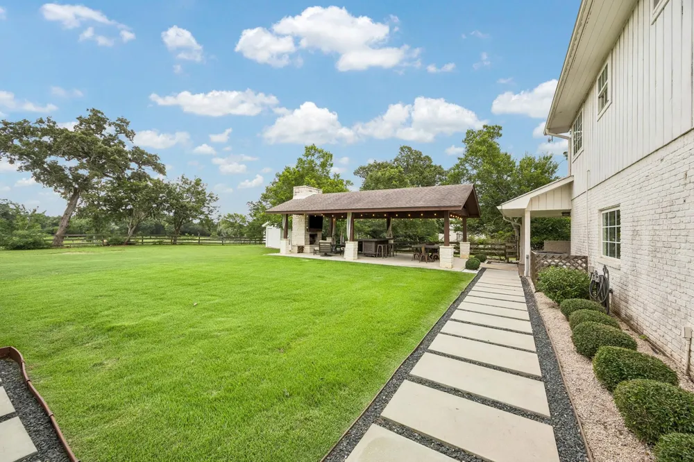 11182 Fm 1094 Road Cat Spring, TX 78933
