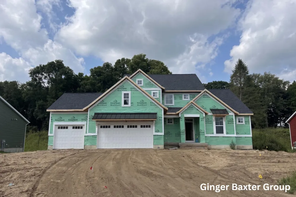 127 Summit Pointe Drive #3 Rockford, MI 49341