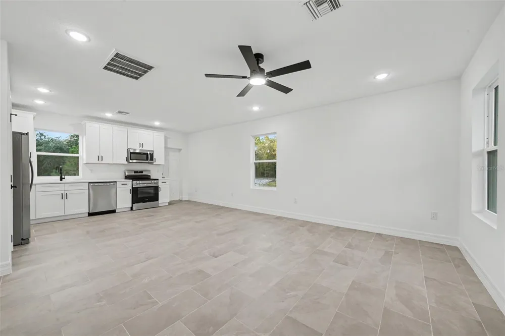 2922 W PERRY ROAD Avon Park, FL 33825