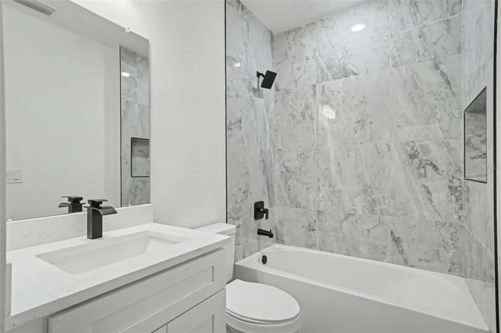2922 W PERRY ROAD Avon Park, FL 33825