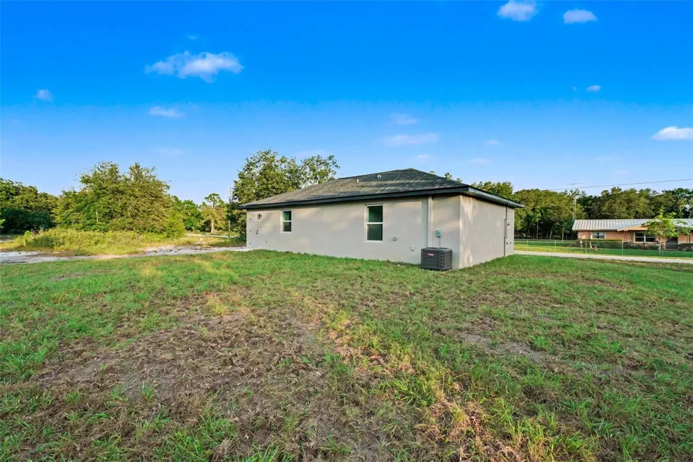2922 W PERRY ROAD Avon Park, FL 33825