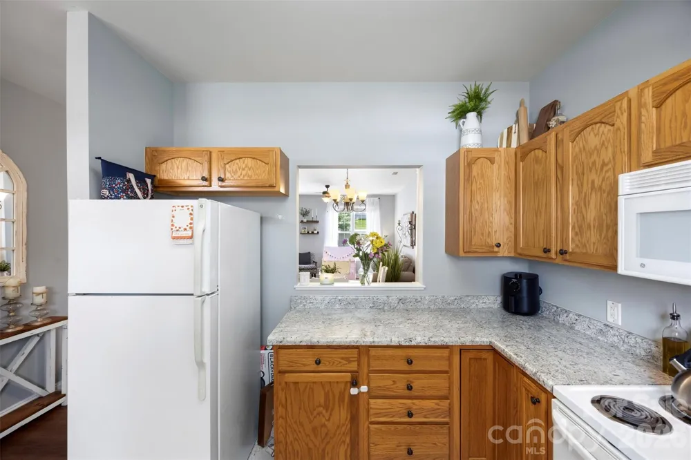 927 Claybrook Circle Gastonia, NC 28054
