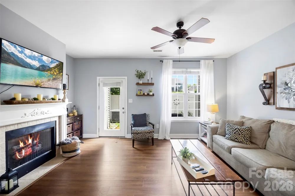 927 Claybrook Circle Gastonia, NC 28054