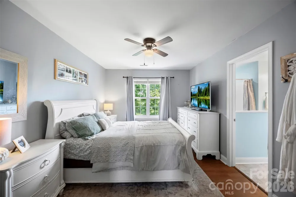 927 Claybrook Circle Gastonia, NC 28054