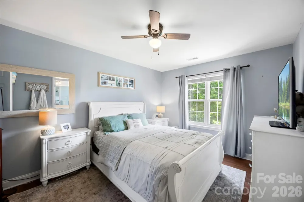 927 Claybrook Circle Gastonia, NC 28054
