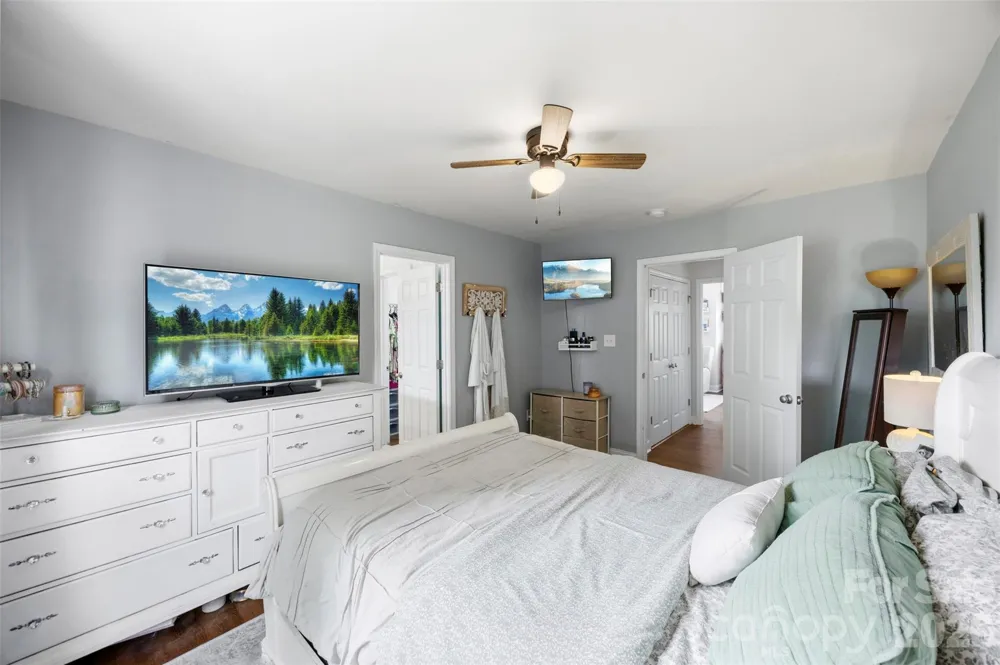 927 Claybrook Circle Gastonia, NC 28054