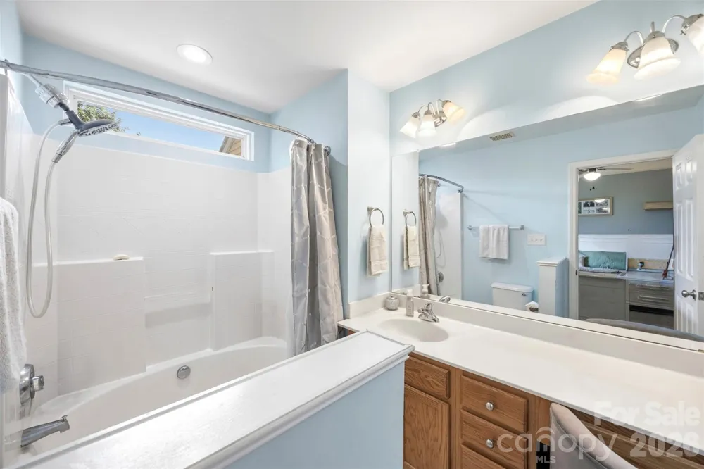 927 Claybrook Circle Gastonia, NC 28054