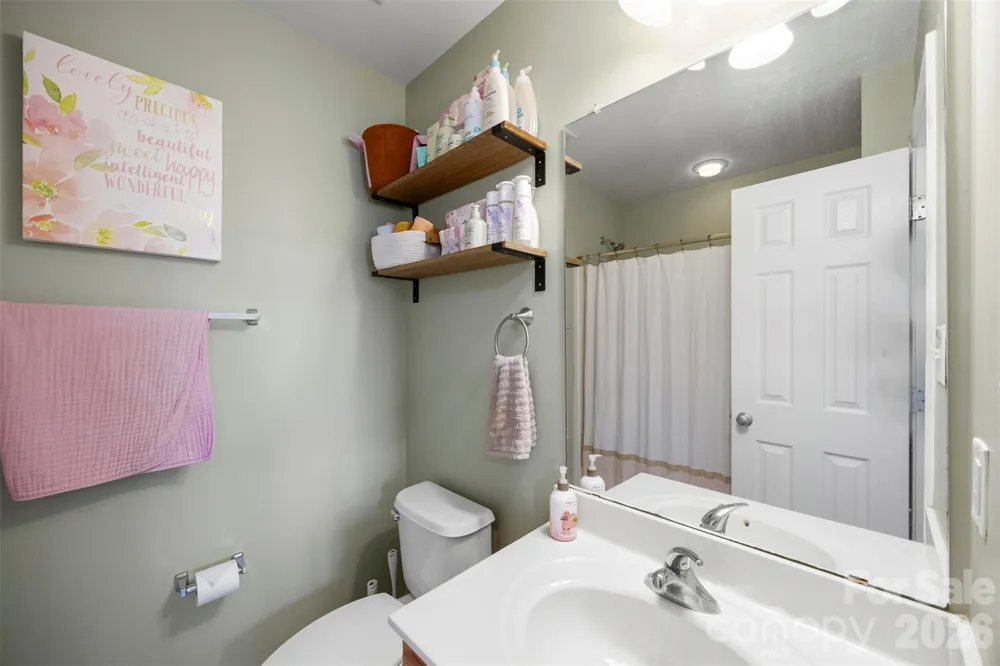 927 Claybrook Circle Gastonia, NC 28054