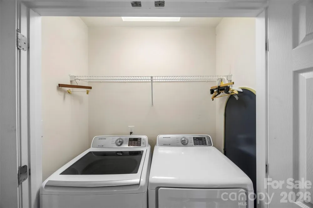 927 Claybrook Circle Gastonia, NC 28054