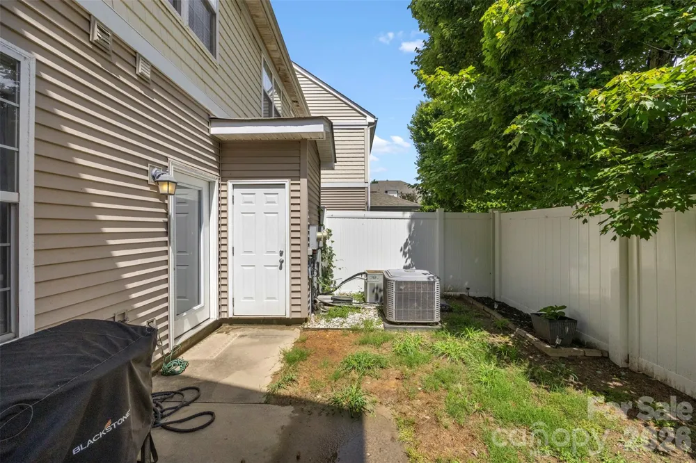 927 Claybrook Circle Gastonia, NC 28054