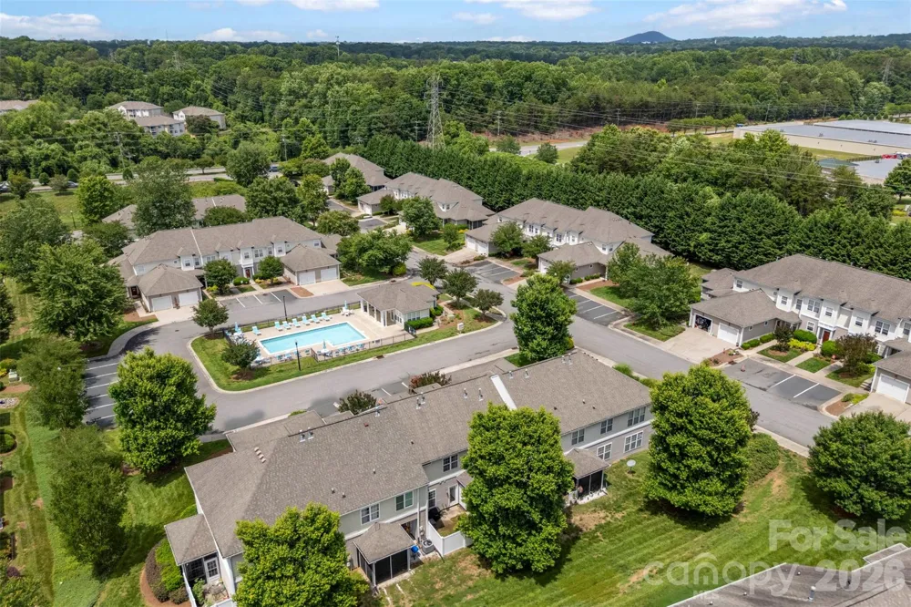 927 Claybrook Circle Gastonia, NC 28054
