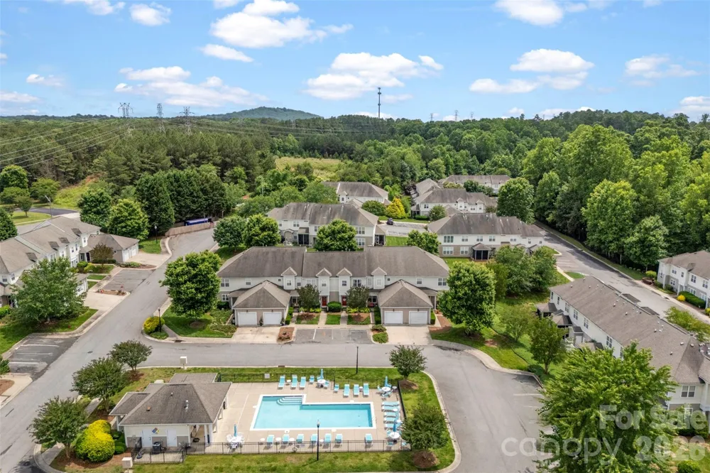 927 Claybrook Circle Gastonia, NC 28054