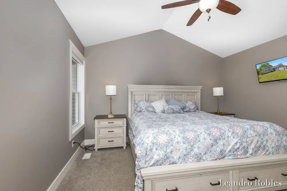 6587 Alward Drive Hudsonville, MI 49426