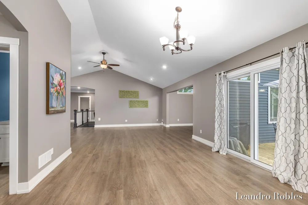 6587 Alward Drive Hudsonville, MI 49426