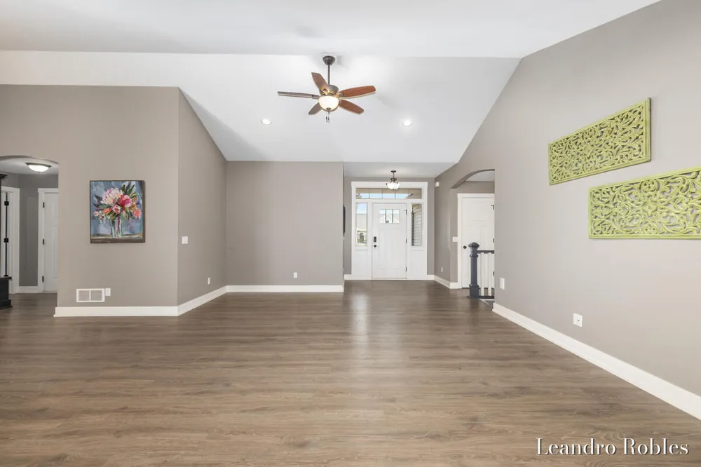 6587 Alward Drive Hudsonville, MI 49426