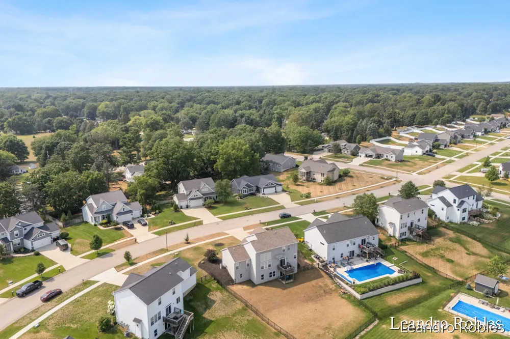 6587 Alward Drive Hudsonville, MI 49426