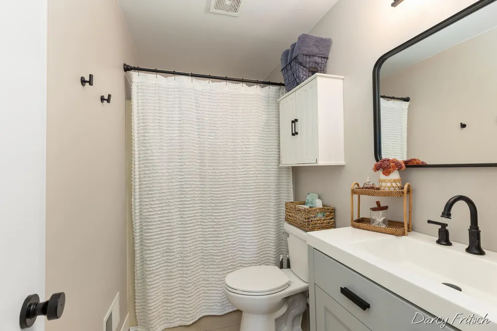 4143 Dennis Court Hudsonville, MI 49426
