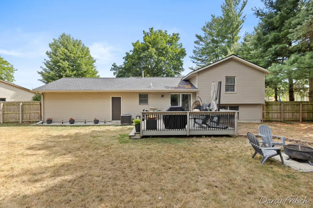 4143 Dennis Court Hudsonville, MI 49426