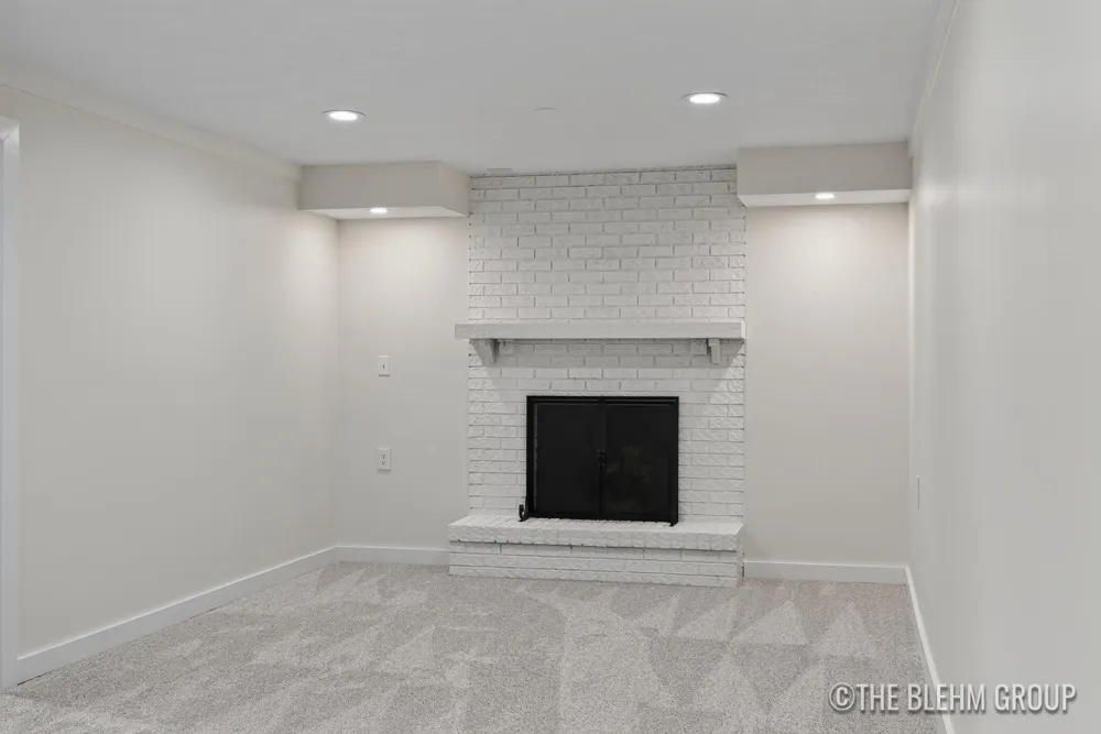 6919 Cherry Valley Avenue SE Caledonia, MI 49316