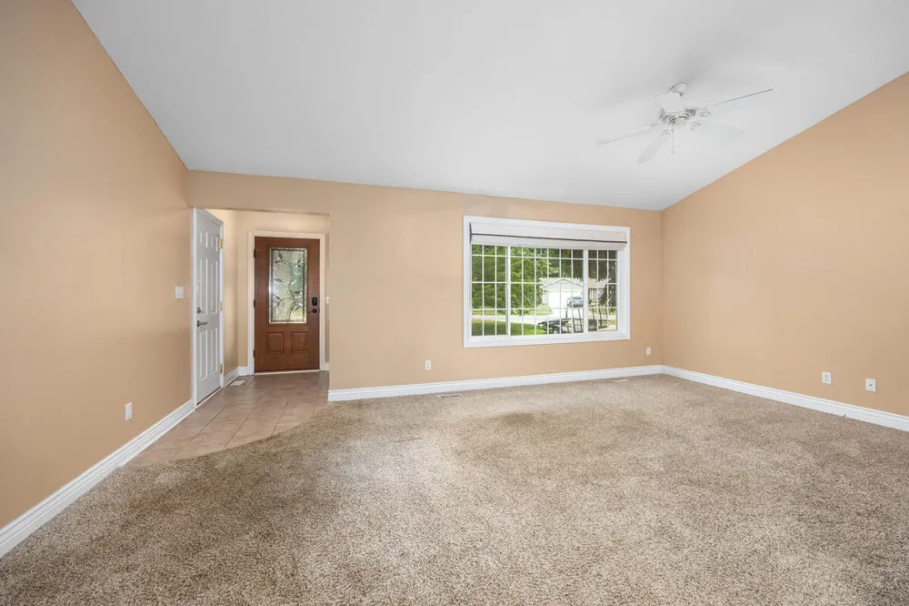 11108 Creekside Drive Allendale, MI 49401