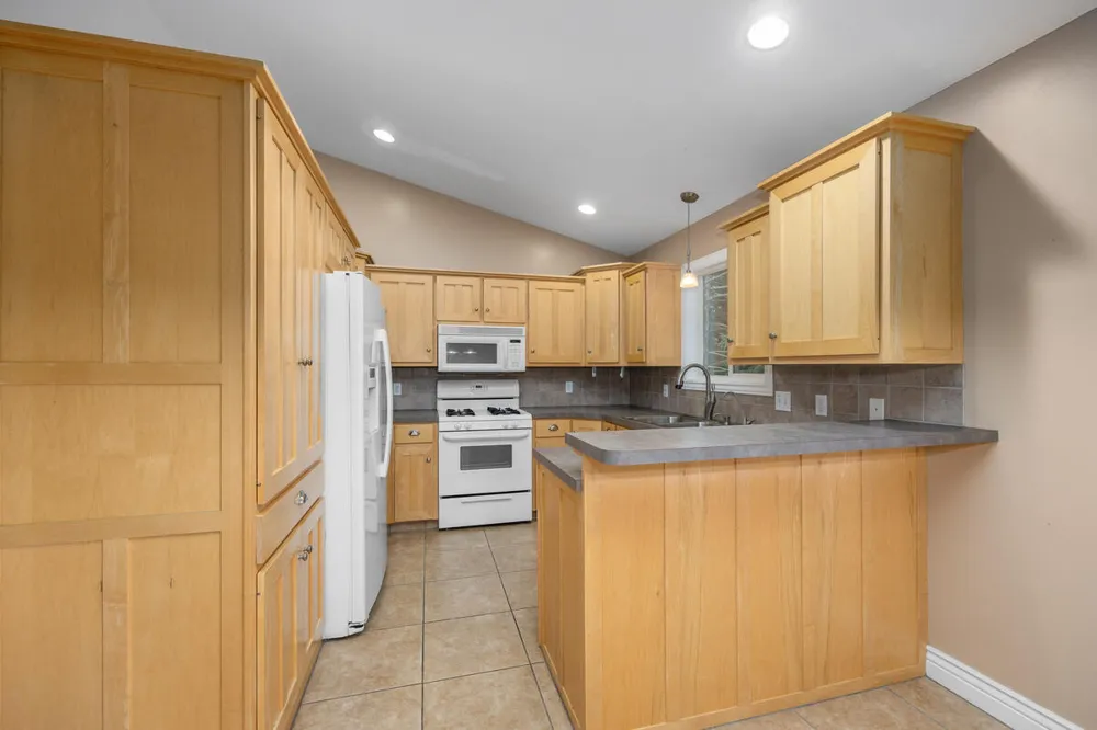 11108 Creekside Drive Allendale, MI 49401
