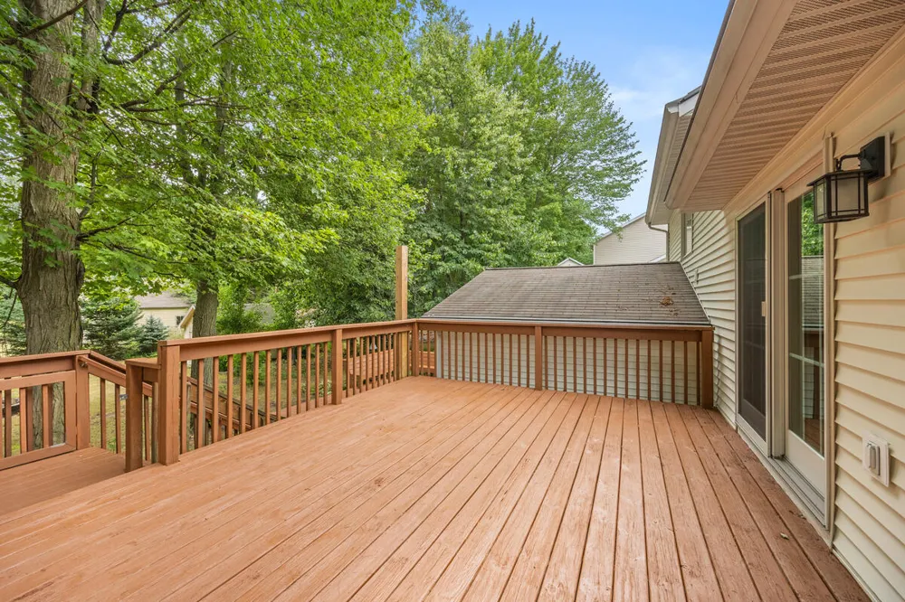11108 Creekside Drive Allendale, MI 49401