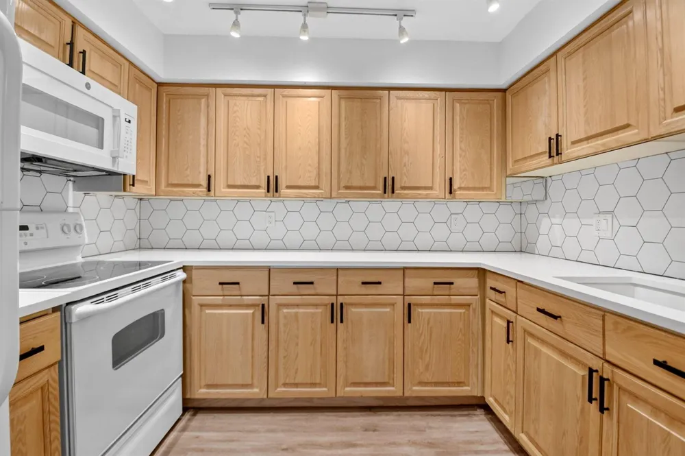 3589 S OCEAN BOULEVARD #909 South Palm Beach, FL 33480