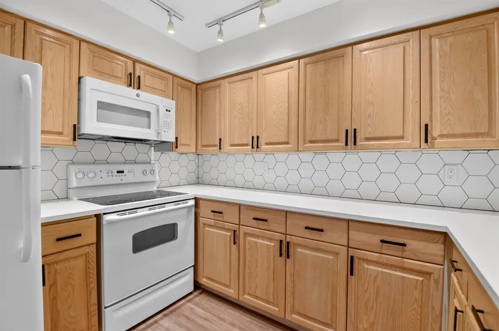 3589 S OCEAN BOULEVARD #909 South Palm Beach, FL 33480