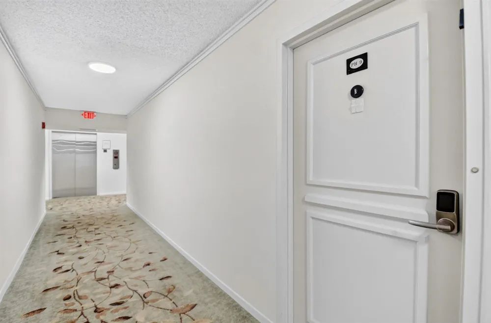 3589 S OCEAN BOULEVARD #909 South Palm Beach, FL 33480