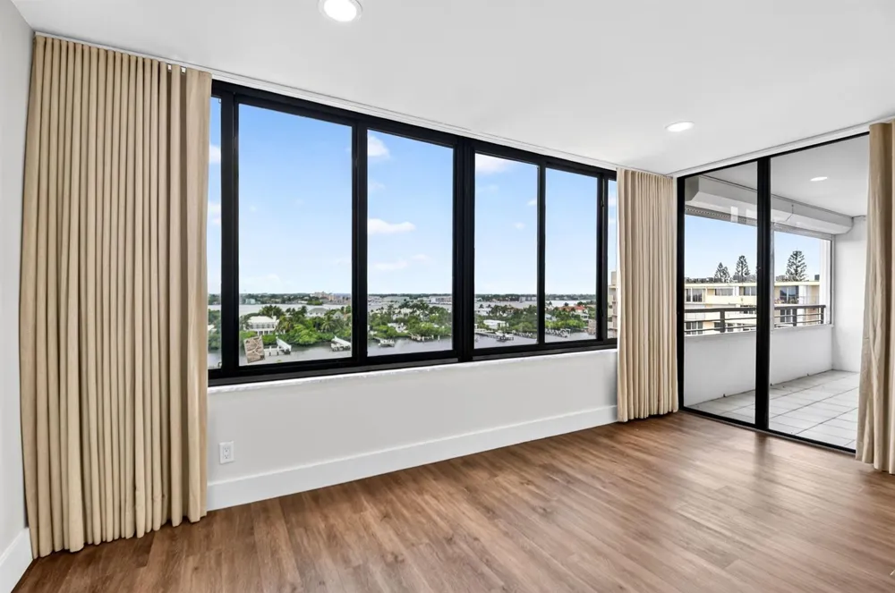 3589 S OCEAN BOULEVARD #909 South Palm Beach, FL 33480