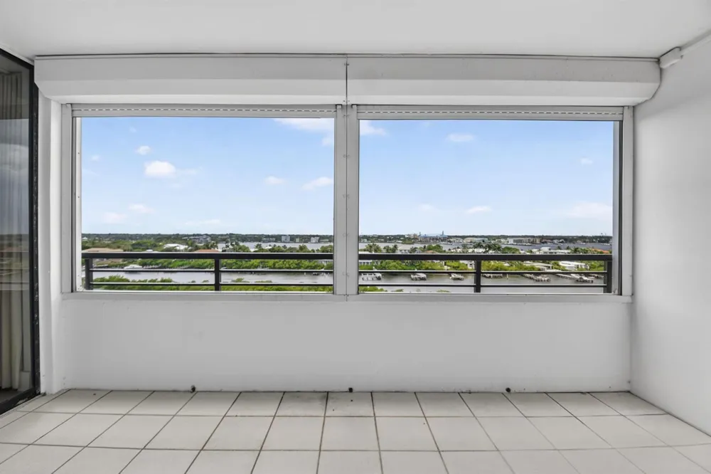 3589 S OCEAN BOULEVARD #909 South Palm Beach, FL 33480
