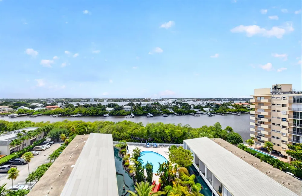 3589 S OCEAN BOULEVARD #909 South Palm Beach, FL 33480