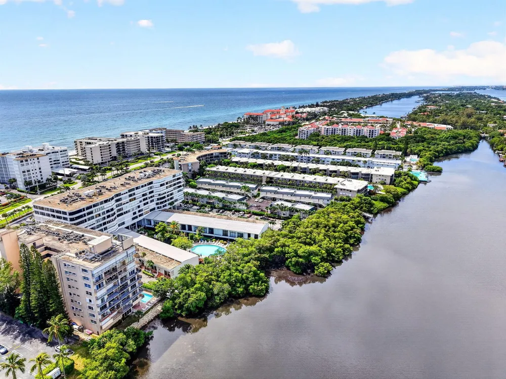 3589 S OCEAN BOULEVARD #909 South Palm Beach, FL 33480