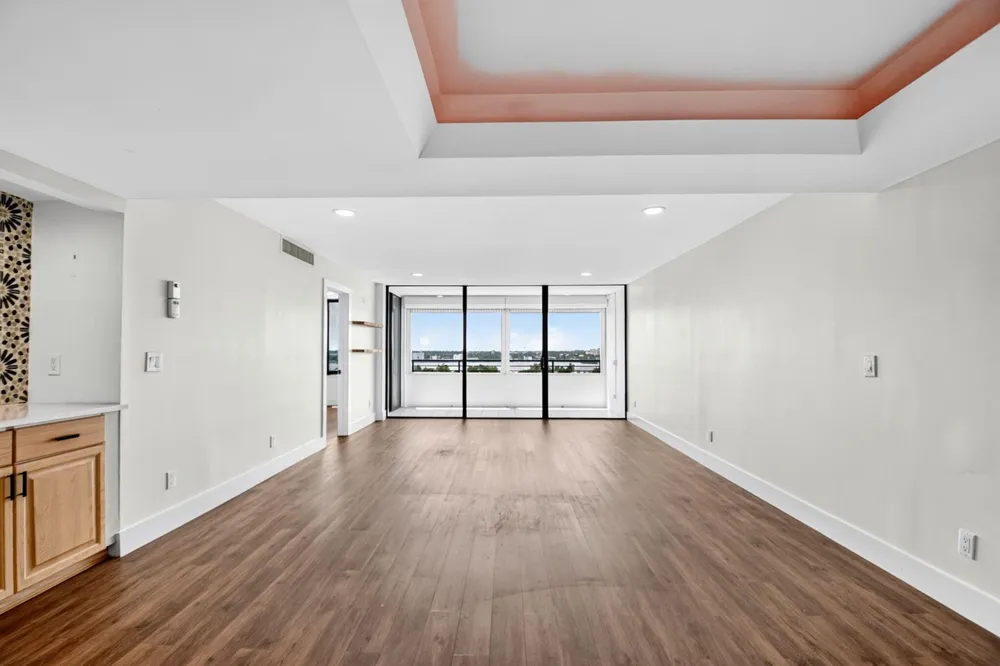 3589 S OCEAN BOULEVARD #909 South Palm Beach, FL 33480