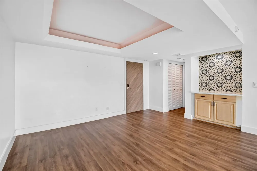 3589 S OCEAN BOULEVARD #909 South Palm Beach, FL 33480