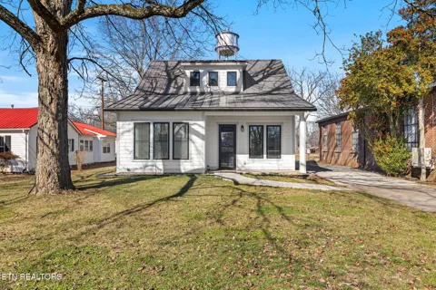 103 E Main St