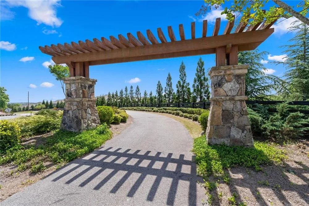 6931 Scenic Overlook Trace Flowery Branch, GA 30542