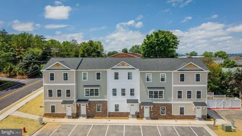 113 WILLOWSTONE COURT