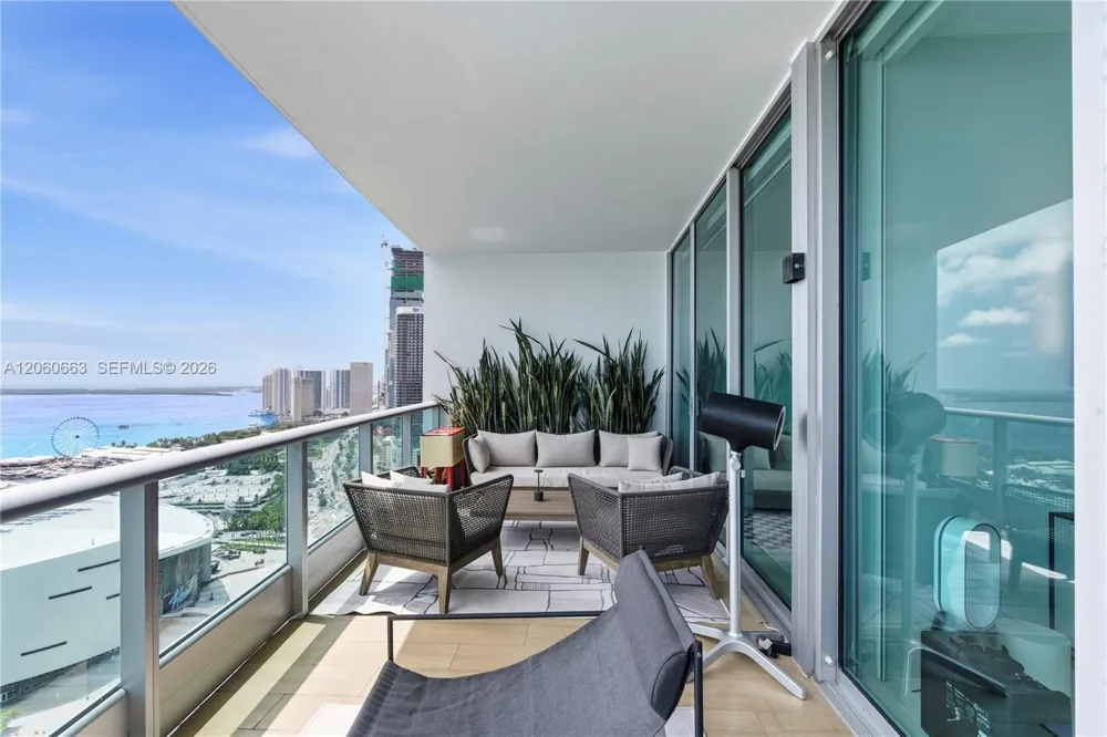 900 Biscayne Blvd #3607 Miami, FL 33132