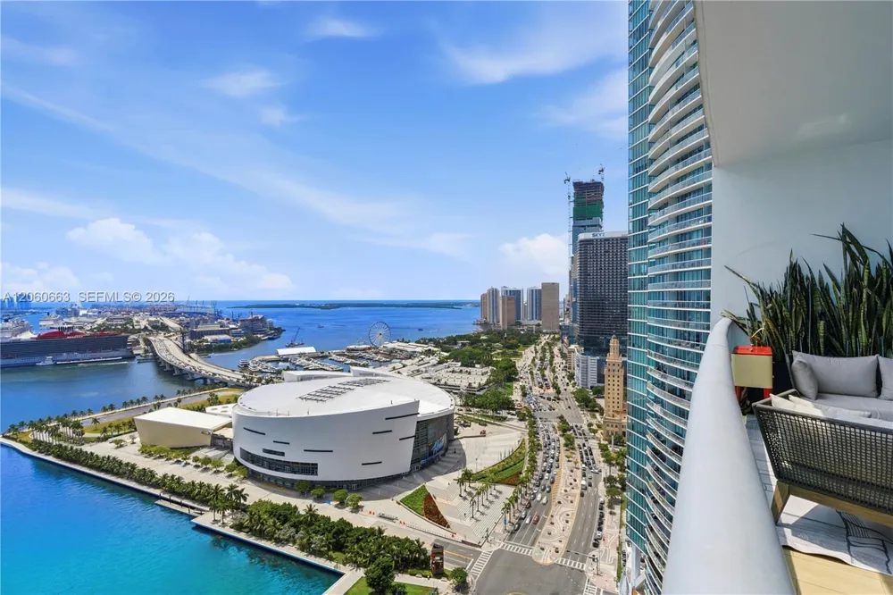 900 Biscayne Blvd #3607 Miami, FL 33132