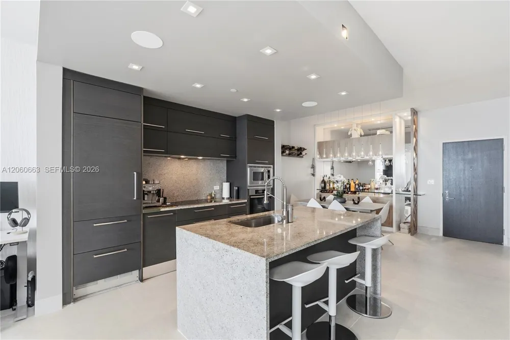 900 Biscayne Blvd #3607 Miami, FL 33132