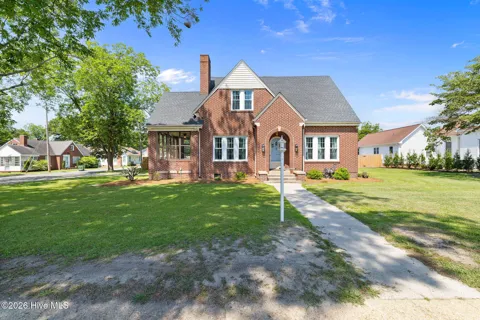 201 NW Railroad Street