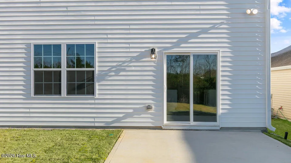 1104 Aviator Lane Ayden, NC 28513