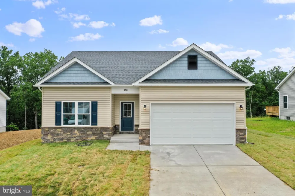 LARIMAR LANE Inwood, WV 25428
